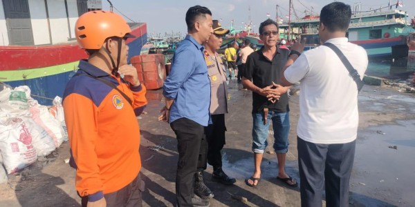 Aksi Cepat Tanggap Dalam Kejadian Kebakaran di Area Pelabuhan Kawasan Tegal