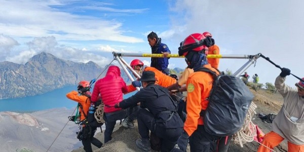 Pendaki Brasil Tewas Usai Terjatuh di Jurang Gunung Rinjani, Ditemukan di Kedalaman 600 Meter