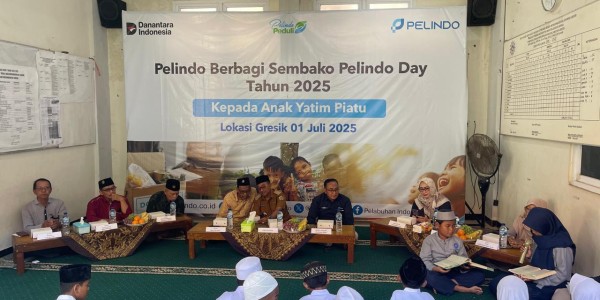 Pelindo Berbagi Kasih Di HUT Ke-4, Salurkan 200 Paket Sembako Untuk Yayasan Yatim Piatu di Sekitar Pelabuhan Gresik