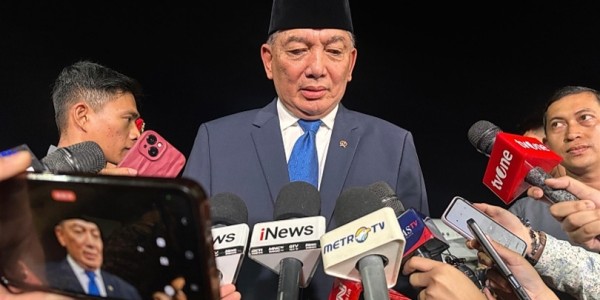 Menhan: Mayjen Ahmad Rizal Harus Pensiun  Sebelum Jabat Dirut Bulog