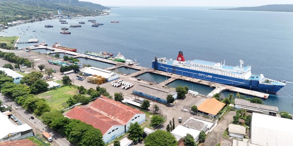Antrian Kendaraan Penyeberangan Ketapang Gilimanuk Padat, Operasional Pelindo Tanjung Wangi Masih Lancar
