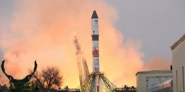 Satelit Nahid-2 Iran Diluncurkan dengan Roket Soyuz