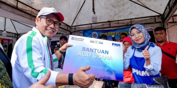Gus Imin Beri Bantuan Alat Produksi untuk Purna PMI di Malang, Dorong Kemandirian Usaha