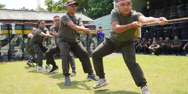 Korem 084/Bhaskara Jaya Gelar Olahraga Bersama dan Lomba Tradisional Sambut HUT ke-80 RI