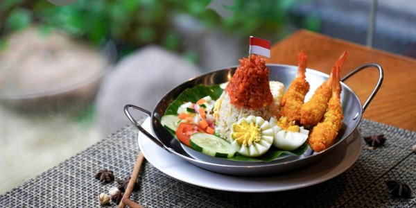 Midtown Hotel Surabaya Hadirkan “Nasi Goreng Merah Putih” untuk Rayakan HUT RI ke-80