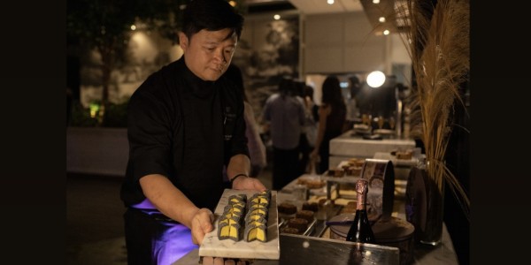 Threads of The Moon: Perpaduan Warisan Budaya dan Cita Rasa Modern dari JW Marriott Surabaya