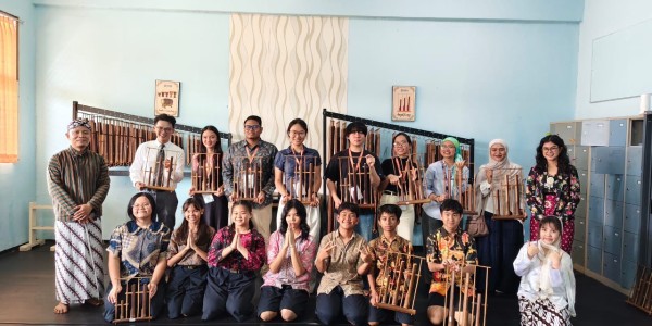 YPPI Perkenalkan Budaya Nusantara ke Mahasiswa dan Dosen Mancanegara