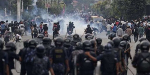 Nepal Bergejolak: 11 Tewas dalam Aksi Protes Besar Tolak Larangan Media Sosial
