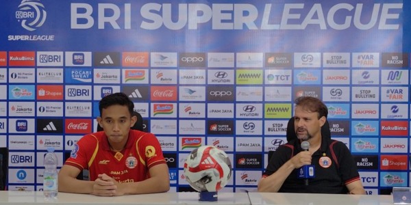 Rizky Ridho dan Mauricio Souza Kompak Kritik Buruknya Kualitas Rumput Lapangan JIS