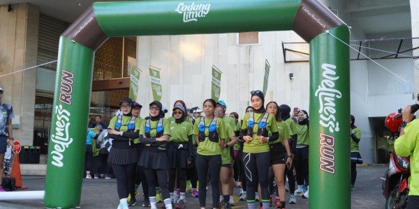 Hijaukan Kota Surabaya, Delapan Puluh Pelari Perempuan Inspiratif Hadir dalam Wellness Run Volume 4