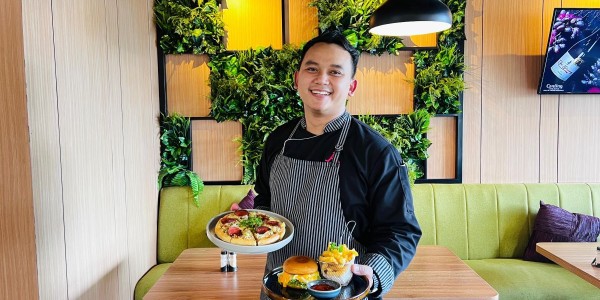 Dafam Pacific Caesar Surabaya Luncurkan Paket "STAY & BITE" untuk Liburan Nyaman dan Lezat