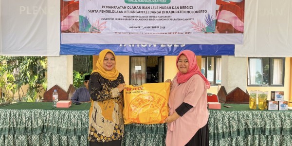 UNESA Sosialisasikan Penurunan Stunting lewat Pemanfaatan Olahan Ikan Lele di Mojokerto
