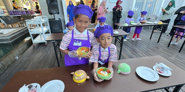 Asah Kreativitas Anak, Premier Place Hotel Gelar Kids Cooking Class Seru Bertema Bento dan Pancake