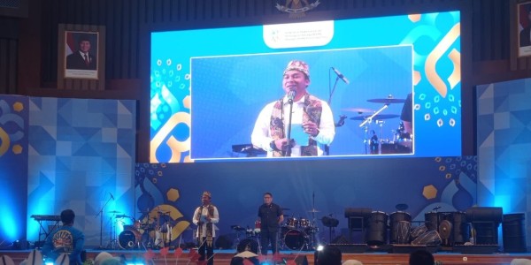 Menteri Wihaji Kawal Langsung Bantuan Gizi dan Kuatkan Motivasi Ribuan Tenaga Lapangan di Jatim