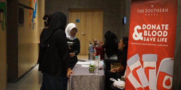 The Southern Hotel Surabaya Gelar Donor Darah dan Makan Siang Gratis