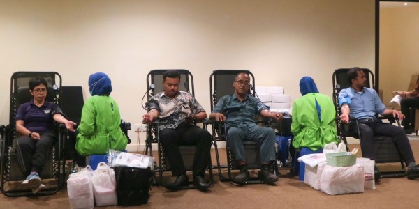 Rayakan Anniversary ke-17, Bumi Surabaya Resort Gelar Aksi Donor Darah