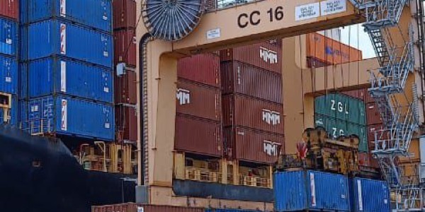 Tidak Ada Penutupan Pelabuhan, Penanganan Peti Kemas Terpapar Cesium Berjalan Aman