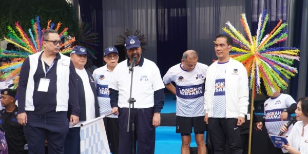Rayakan HUT 14, Partai NasDem Gelar Funwalk Biru