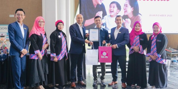 Grand Mercure Malang Mirama Anugerahkan Penghargaan untuk Orang Tua dan Wali Disabilitas di Hari Pahlawan