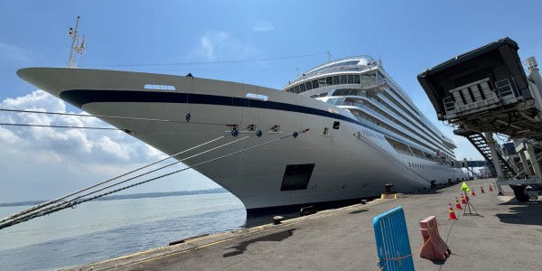 Viking Orion Merapat, Dua Kapal Pesiar Kunjungi Tanjung Perak dalam Sepekan