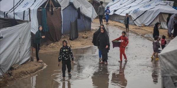 Cuaca Ekstrim Dingin Landa Warga Gaza, DPR Desak Isreal Buka Akses Bantuan Kemanusiaan