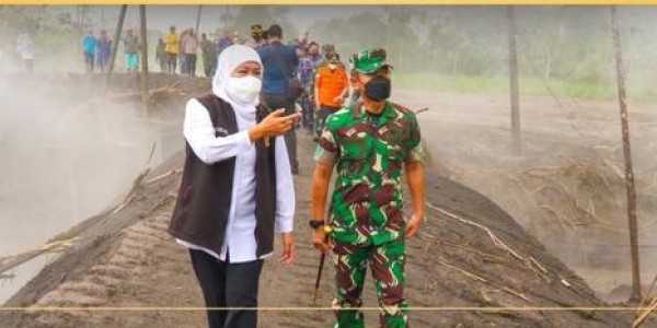Status Semeru Naik ke Level Awas, Gubernur Khofifah Minta Warga Waspada dan Segera Menuju Titik Evakuasi