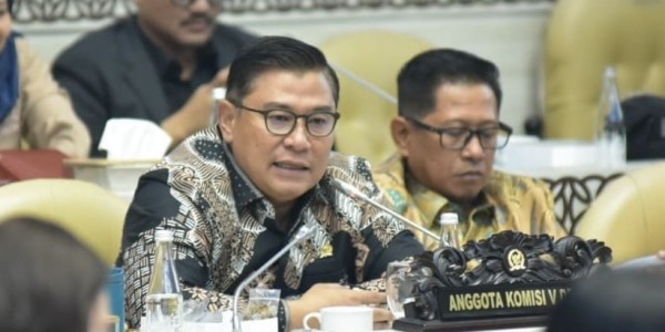 Komisi V DPR Apresiasi Pemerintah Diskon Tiket Nataru 2025/2026
