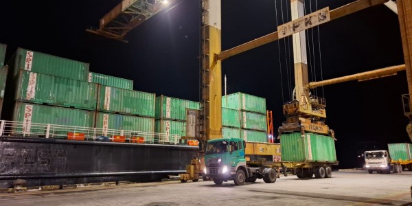Operasional Terminal Peti Kemas Bagendang Tetap Normal di Tengah Aksi Penyampaian Aspirasi Buruh Bongkar Muat