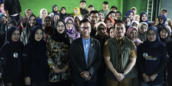 Kang Rachmat Tekankan Penguatan Sistem Layanan Sosial dalam Pengawasan DPRD Jabar
