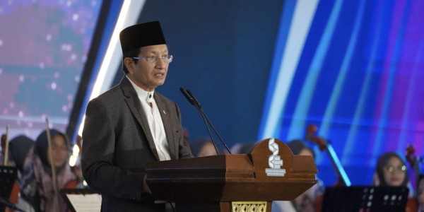 Di Gereja Katedral Hati Tersuci Maria, Menag Ingatkan Nilai Kasih dan Kepedulian