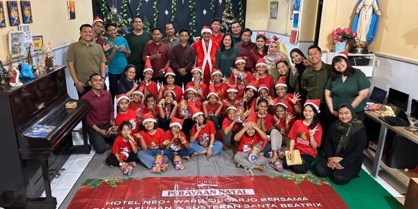Rayakan Natal 2025, Hotel Neo+ Waru Sidoarjo Berbagi Sukacita di Panti Asuhan