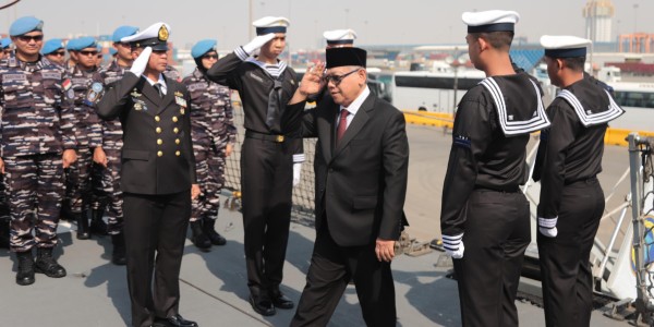 Dubes RI Sambut Kedatangan KRI Sultan Iskandar Muda-367 di Jeddah