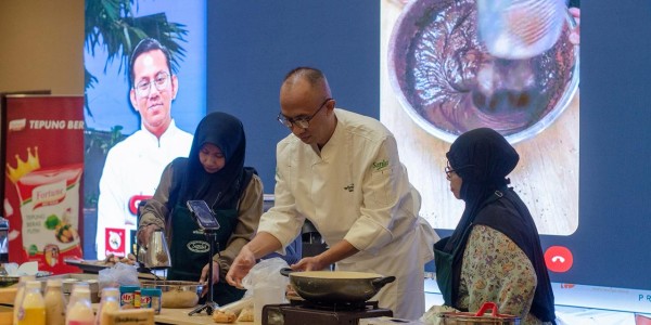 Sambut Ulang Tahun ke-7, Hotel Neo+ Waru Sidoarjo Hadirkan Baking Demo Edukatif