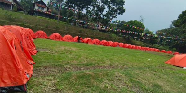 Grand Whiz Hotel Trawas Resmikan Area Kemah Rindu Alam di Kaki Gunung Penanggungan