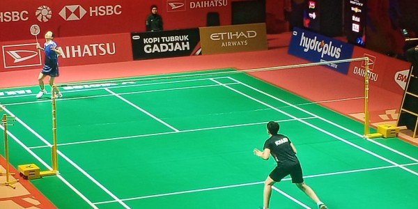 Nozomi Okuhara Bangkit Dramatis, Melaju ke Perempat Final Indonesia Masters 2026