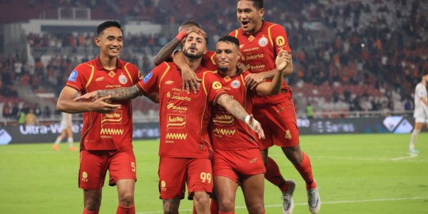 Mauricio Souza Sambut Positif Kedatangan Pemain Baru Persija, Termasuk Shayne Pattynama