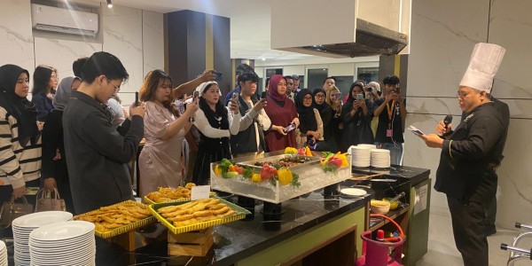 Eksplorasi Kuliner Laut di Grand Whiz Hotel Praxis: Usung Tema “Treasure From The Asian Seas” untuk Ramadan 2026