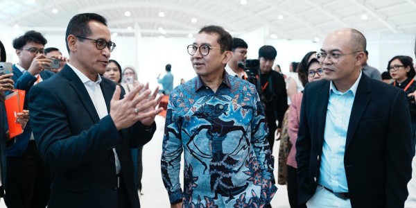 Resmikan Art Jakarta Papers 2026, Fadli Tegaskan Penguatan Ekosistem Seni Rupa Berbasis Kertas