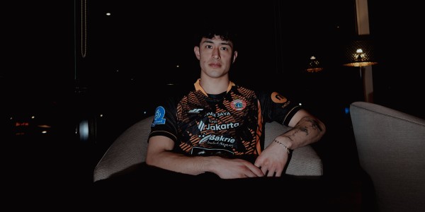 Kejutan! Persija Resmi Umumkan Rekrut Kiper Keturunan Cyrus Margono