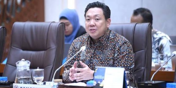 100% Warga Indonesia Bisa Mendapatkan BPJS Gratis. Begini Hitungan PDIP
