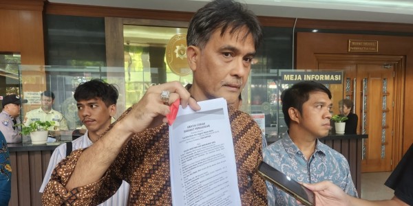 Eks Hakim MK hingga Anggota DPR Ajukan Amicus Curiae untuk Tian Bahtiar