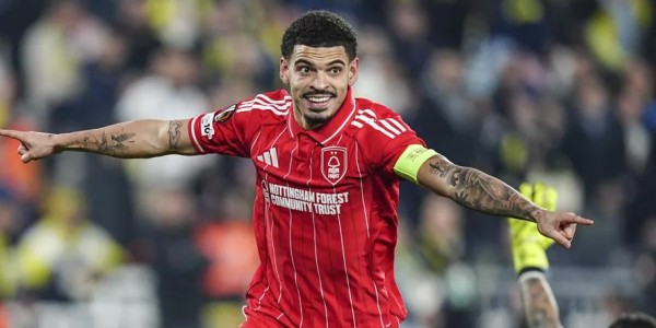 Forest Bungkam Fenerbahce 3-0 di Istanbul, Satu Kaki di 16 Besar Liga Europa