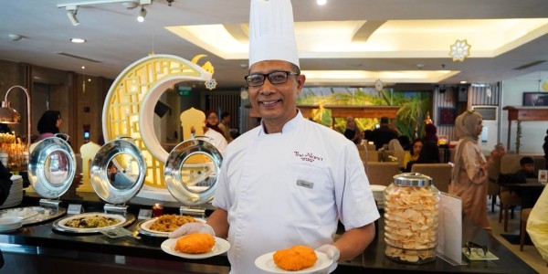 Iftar Parade The Alana Surabaya: Simfoni Kuliner Nusantara hingga Sensasi Es Krim Goreng