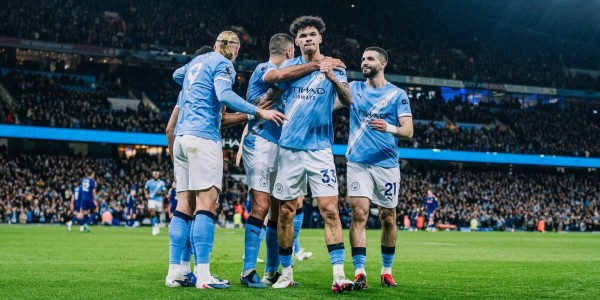 Manchester City F.C. Tekuk Newcastle United F.C. 2-1, Tempel Ketat Arsenal F.C.