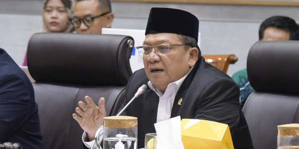 Komisi VIII DPR RI Minta Pemerintah Mitigasi Jemaah Umrah di Negara Transit