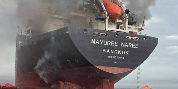 Abaikan Peringatan, IRGC Serang 2 Kapal di Selat Hormuz