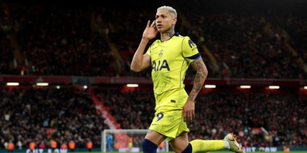Gol Dramatis Richarlison Selamatkan Tottenham dari Kekalahan di Anfield