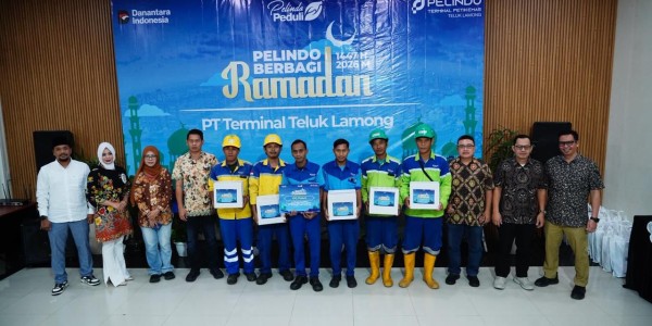 TTL Salurkan Paket Sembako, Santunan Anak Yatim dan Takjil pada Program Pelindo Berbagi Ramadan