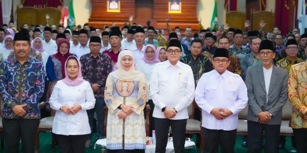 Pengurus Dekopinwil Jatim 2025-2030 Resmi Dilantik, Gubernur Khofifah Tekankan Peran Strategis Koperasi