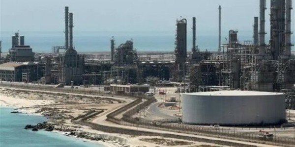 IRGC Ingatkan Masyarakat Jauhi Fasilitas Minyak di Arab Saudi, UEA dan Qatar